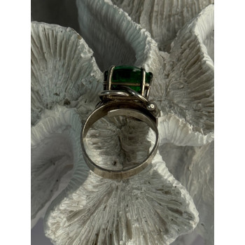 Vintage Elegant Design 925 Sterling Silver Green Spinel Ring Sizable