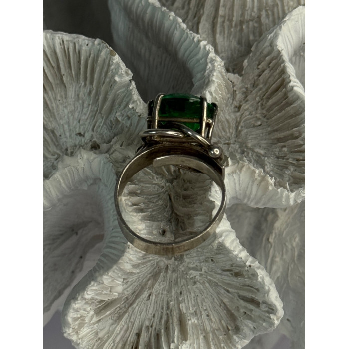 Vintage Elegant Design 925 Sterling Silver Green Spinel Ring Sizable