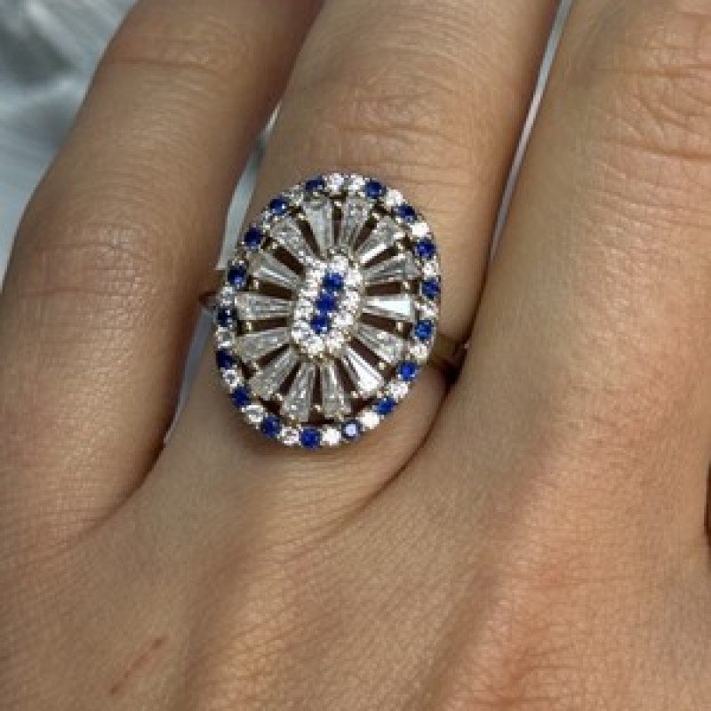 Beautiful 925 Sterling Silver CZ Ring Size 7.5