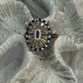 Beautiful 925 Sterling Silver CZ Ring Size 7.5