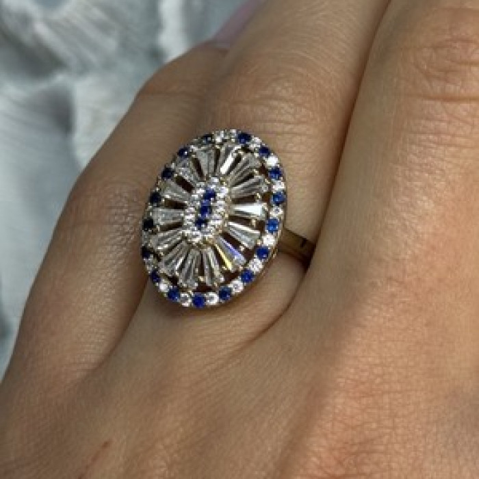 Beautiful 925 Sterling Silver CZ Ring Size 7.5