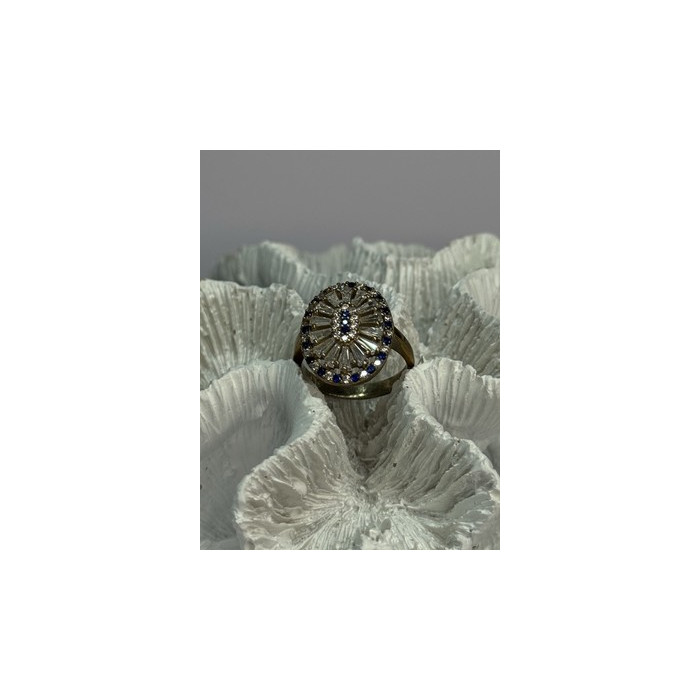 Beautiful 925 Sterling Silver CZ Ring Size 7.5