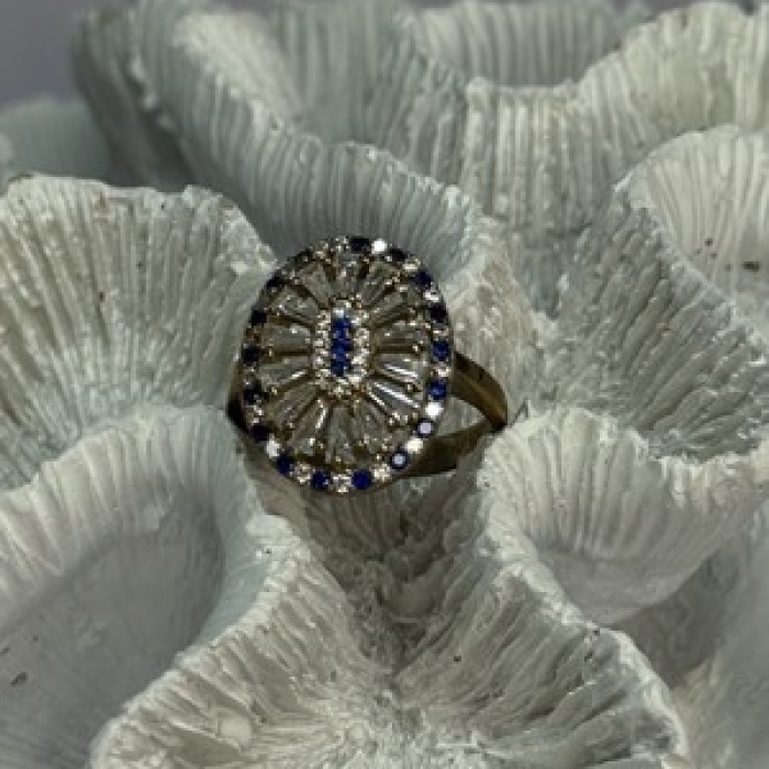 Beautiful 925 Sterling Silver CZ Ring Size 7.5