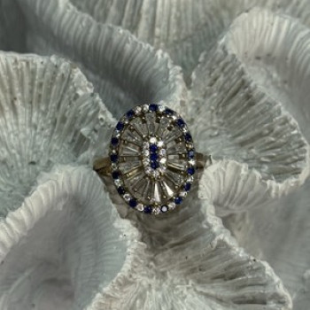 Beautiful 925 Sterling Silver CZ Ring Size 7.5
