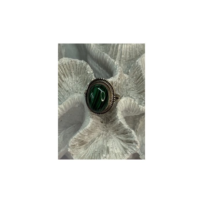 VINTAGE 925 STERLING SILVER MALACHITE RING SIZE 9