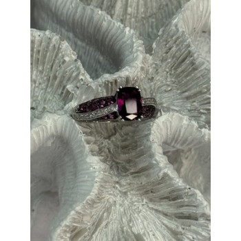 10K WHITE GOLD SPINEL & DIAMOND RING SIZE 6.5