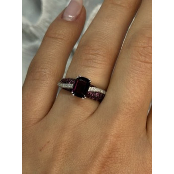10K WHITE GOLD SPINEL & DIAMOND RING SIZE 6.5