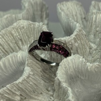 10K White Gold Spinel & Diamond Ring Size 6.5