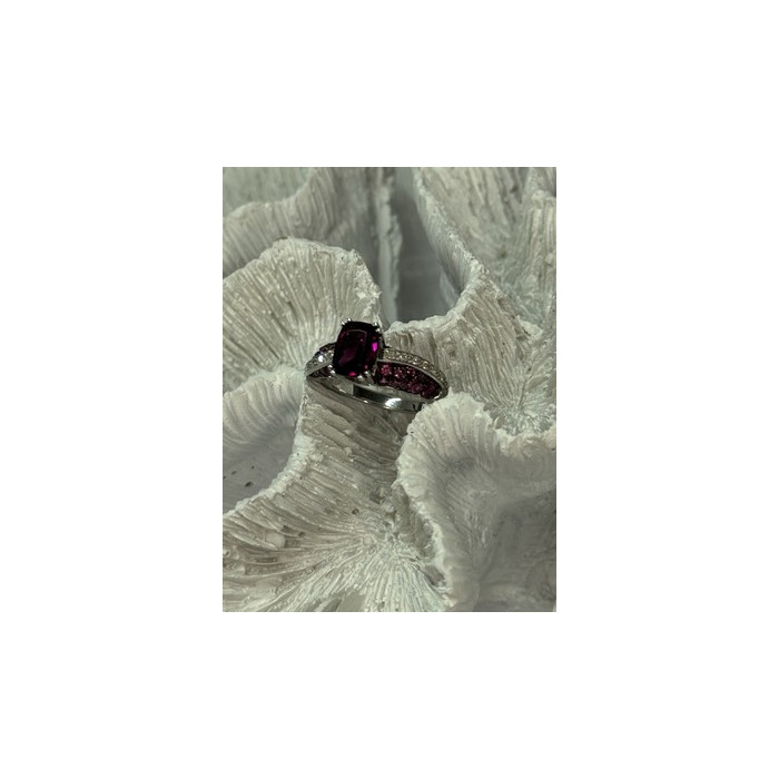 10K WHITE GOLD SPINEL & DIAMOND RING SIZE 6.5