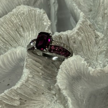 10K White Gold Spinel & Diamond Ring Size 6.5