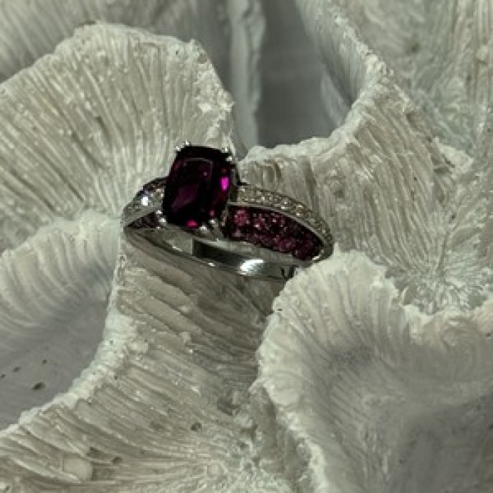 10K White Gold Spinel & Diamond Ring Size 6.5