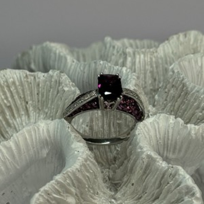 10K White Gold Spinel & Diamond Ring Size 6.5