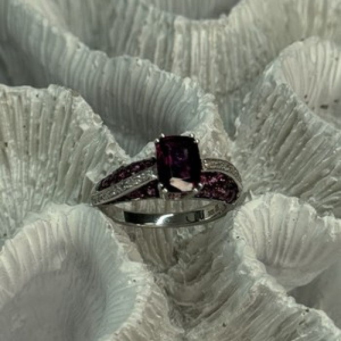10K White Gold Spinel & Diamond Ring Size 6.5