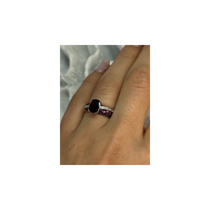 10K WHITE GOLD SPINEL & DIAMOND RING SIZE 6.5