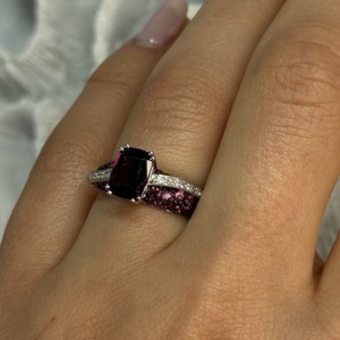 10K White Gold Spinel & Diamond Ring Size 6.5
