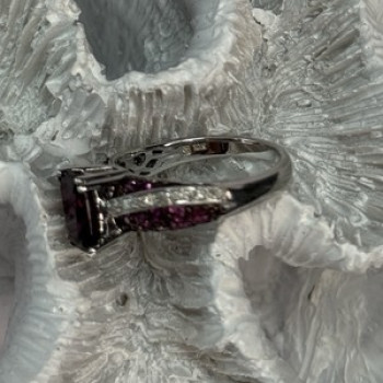 10K White Gold Spinel & Diamond Ring Size 6.5