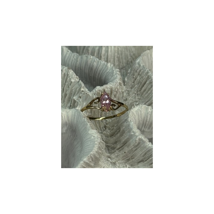 10K YELLOW GOLD MORGANITE RING SIZE 7.5