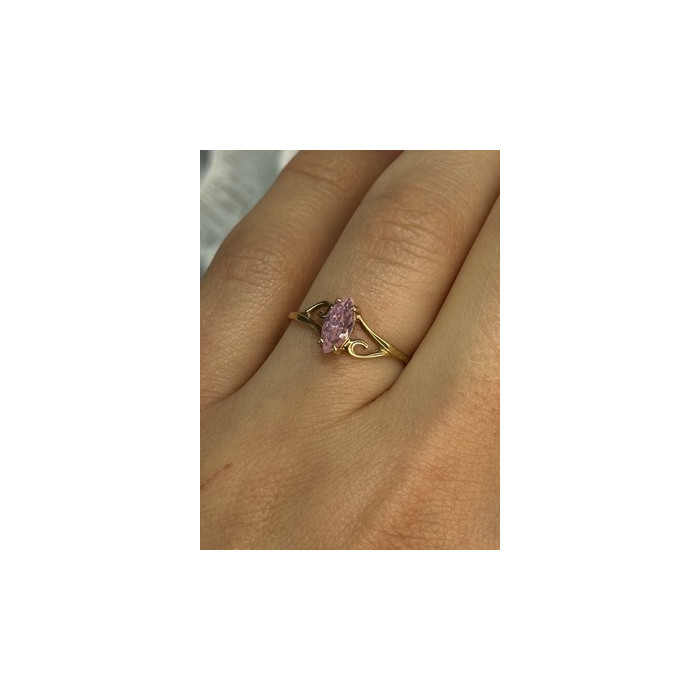 10K YELLOW GOLD MORGANITE RING SIZE 7.5