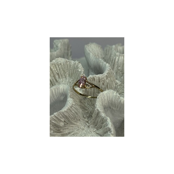 10K YELLOW GOLD MORGANITE RING SIZE 7.5
