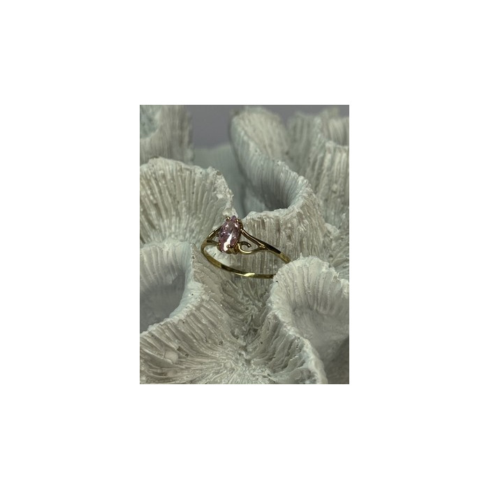 10K YELLOW GOLD MORGANITE RING SIZE 7.5