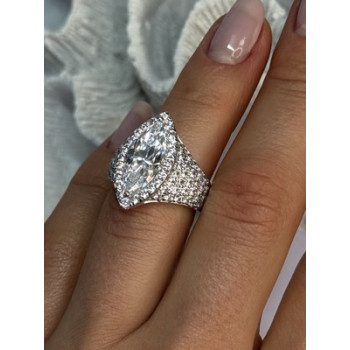 SHINY 925 STERLING SILVER CZ RING SIZE 6