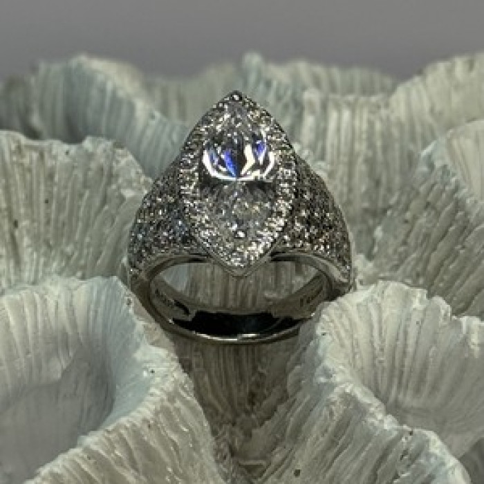 Shiny 925 Sterling Silver CZ Ring Size 6