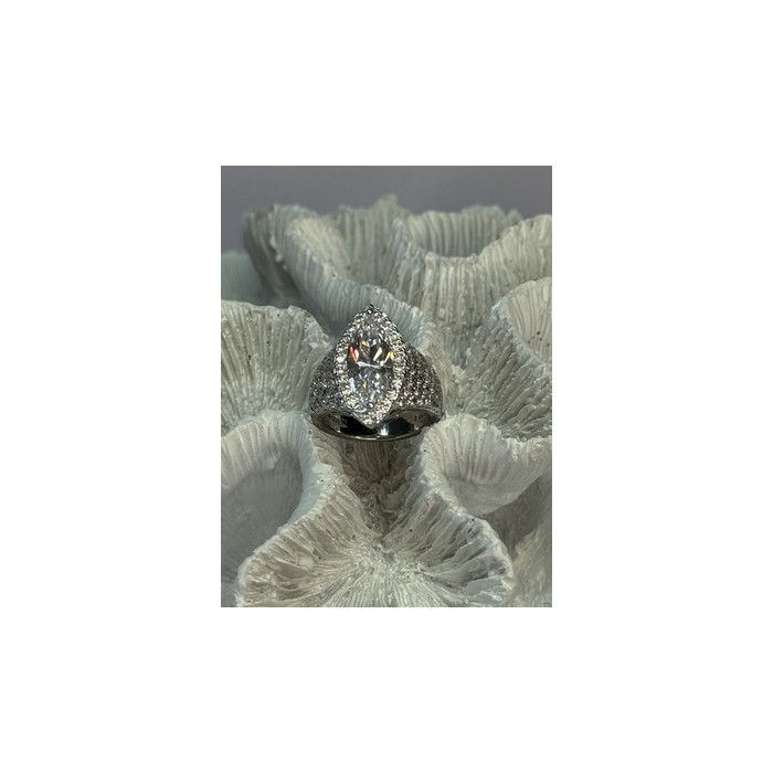 SHINY 925 STERLING SILVER CZ RING SIZE 6