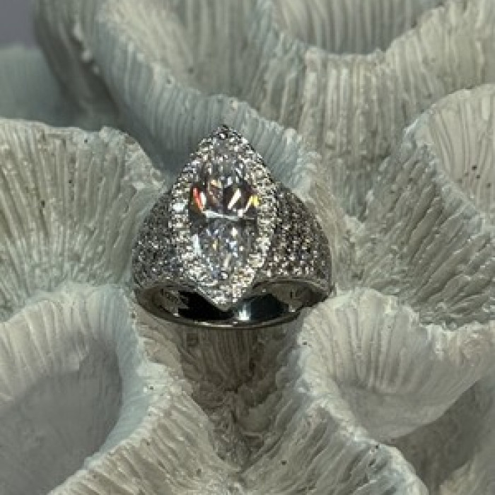 Shiny 925 Sterling Silver CZ Ring Size 6