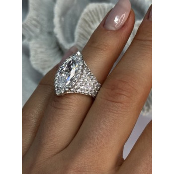 SHINY 925 STERLING SILVER CZ RING SIZE 6