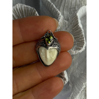 925 Sterling Silver Goddess Face Carved Peridot Pendant Length 1 Inch