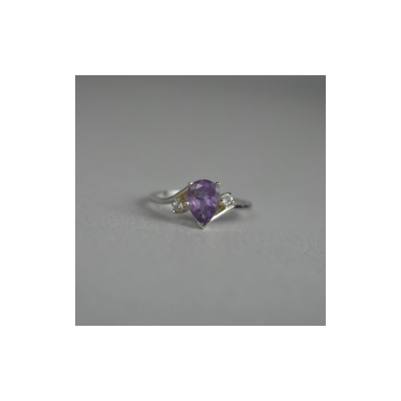 925 Sterling Silver Amethyst & CZ Ring Size 7