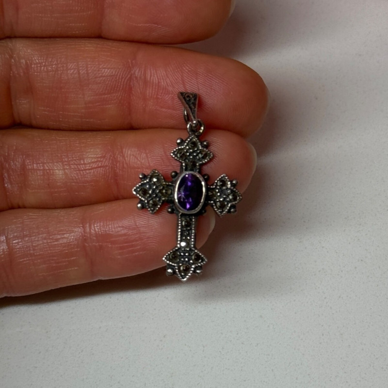 925 Sterling Silver Amethyst & Marcasite Cross Length 1.3 In