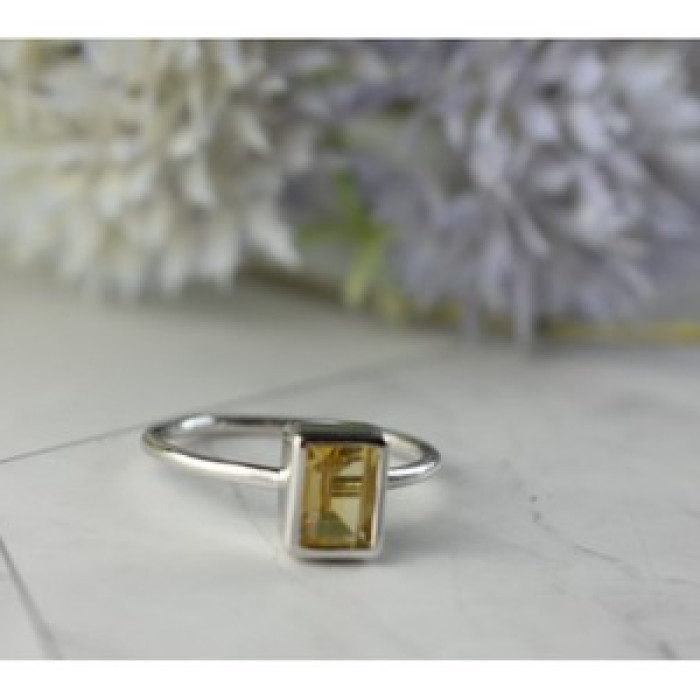 925 Sterling Silver Citrine Ring Size 7.5