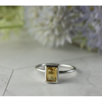 925 Sterling Silver Citrine Ring Size 7.5