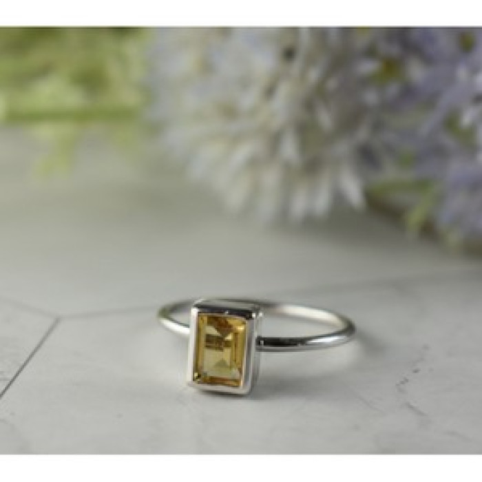 925 Sterling Silver Citrine Ring Size 7.5