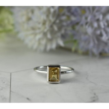 925 Sterling Silver Citrine Ring Size 7.5