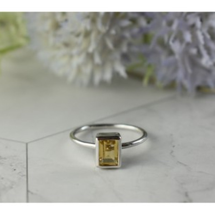 925 Sterling Silver Citrine Ring Size 7.5