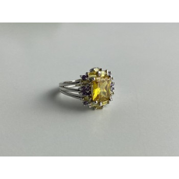 925 Sterling Silver Yellow & Purple CZ Ring Size 7