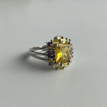 925 Sterling Silver Yellow & Purple CZ Ring Size 7