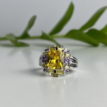 925 Sterling Silver Yellow & Purple CZ Ring Size 7