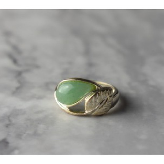 925 Sterling Silver Green Nephrite (Jade) Ring Size 6.5