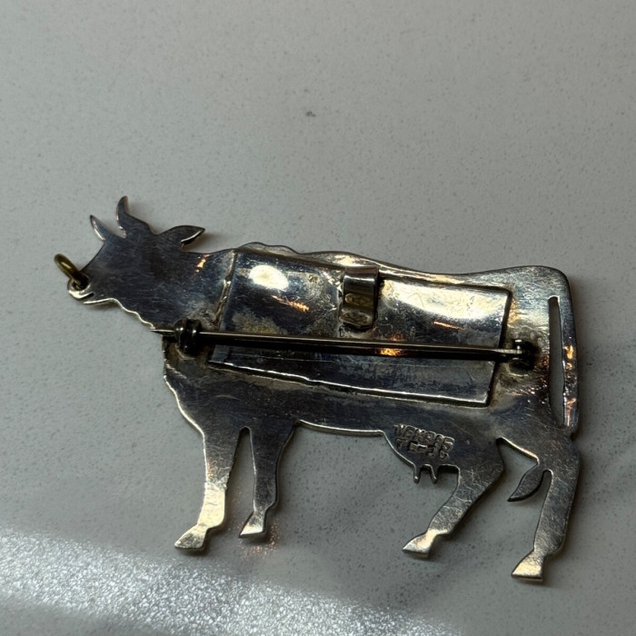 925 Sterling Silver Cow Brooch Length 2.5 In