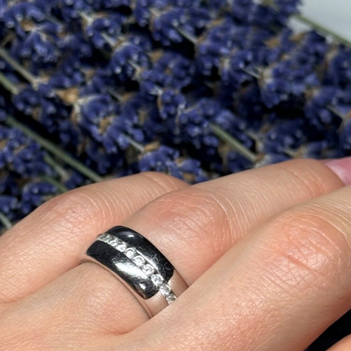 925 Sterling Silver CZ Ring Size 6
