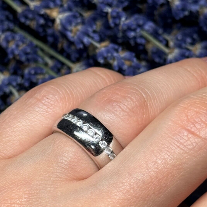 925 Sterling Silver CZ Ring Size 6