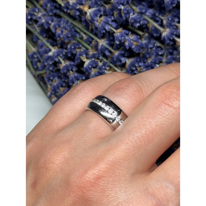 925 Sterling Silver CZ Ring Size 6