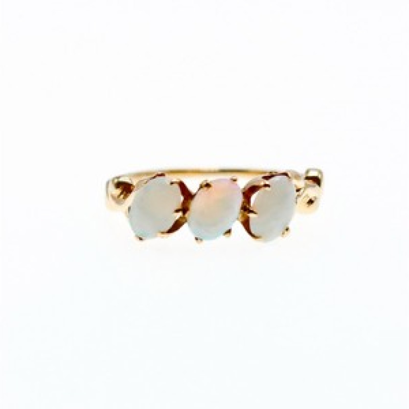 10K Yellow Gold Opal Ring Size 6