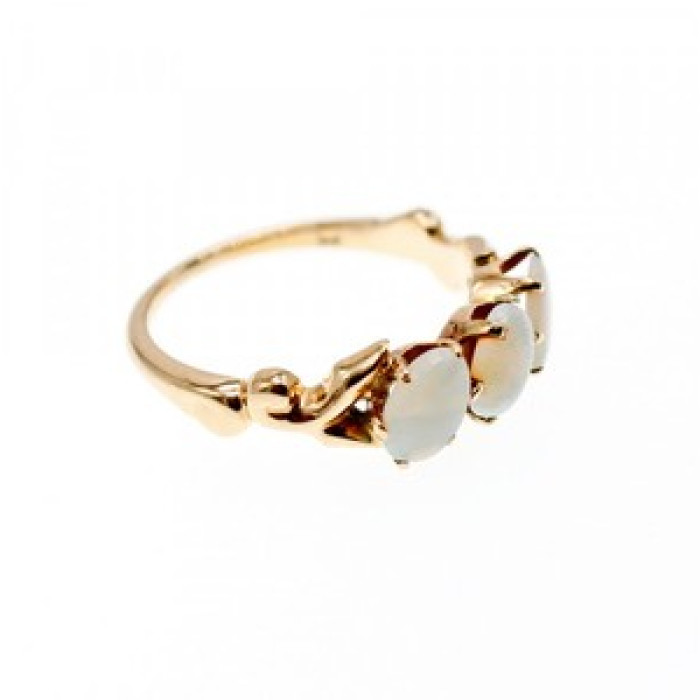 10K Yellow Gold Opal Ring Size 6