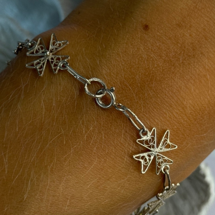 Lovely 925 Sterling Silver Bracelet Length 7