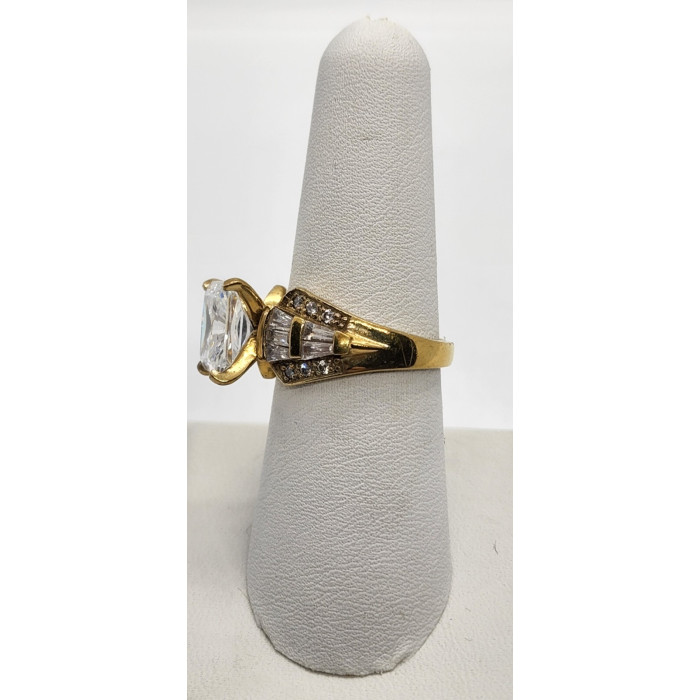 925 Sterling Silver CZ Ring Size 7.5