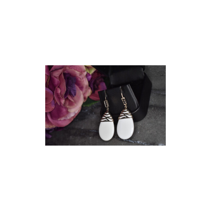 925 STERLING SILVER WHITE AGATE EARRINGS